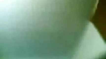 Con chó cái được đụ một phim xes nhât ban cách xuất sắc trong cặp mông căng tròn của cô ấy.