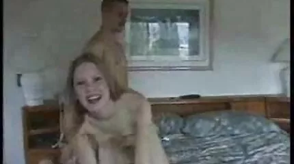Địt thẳng một viên vào khe đít phim sex nhat ban khong che full hd hẹp của bạn gái trẻ.